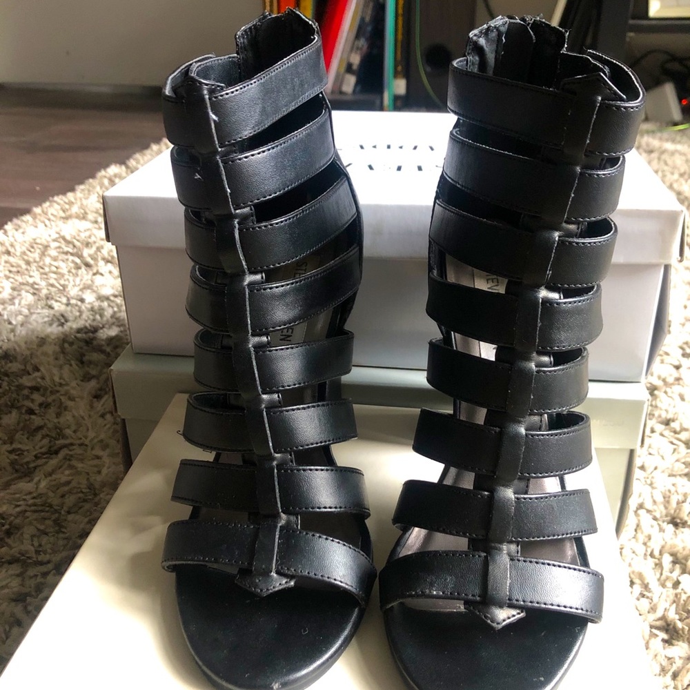 Gladiator Booties - Picture 2 of 3